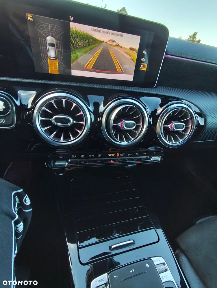 Mercedes-Benz Klasa A 180 d 7G-DCT AMG Line - 23
