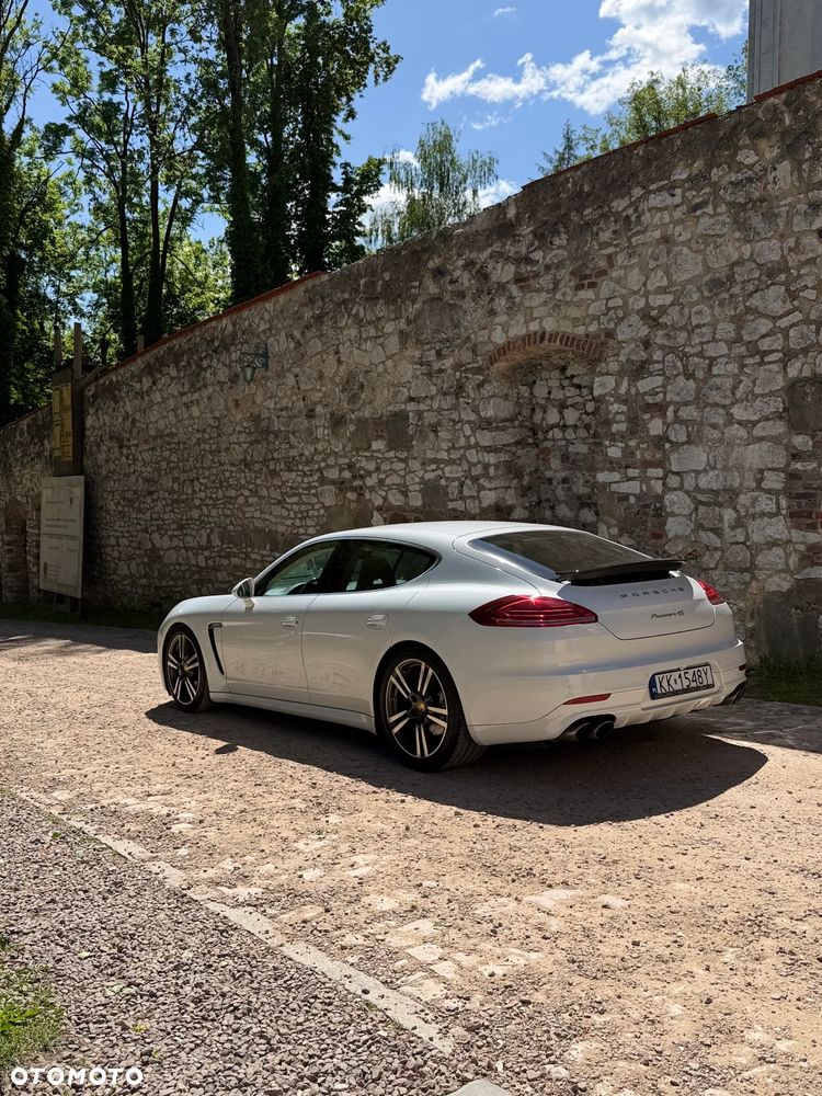 Porsche Panamera 4S - 8