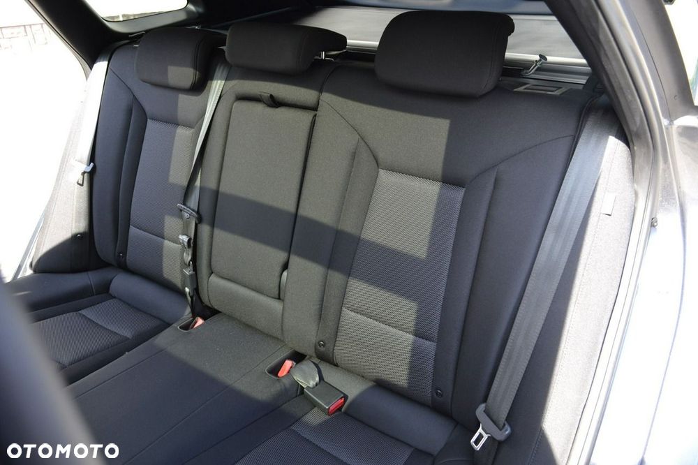 Hyundai i40 Kombi 1.7 CRDi DCT Premium - 30