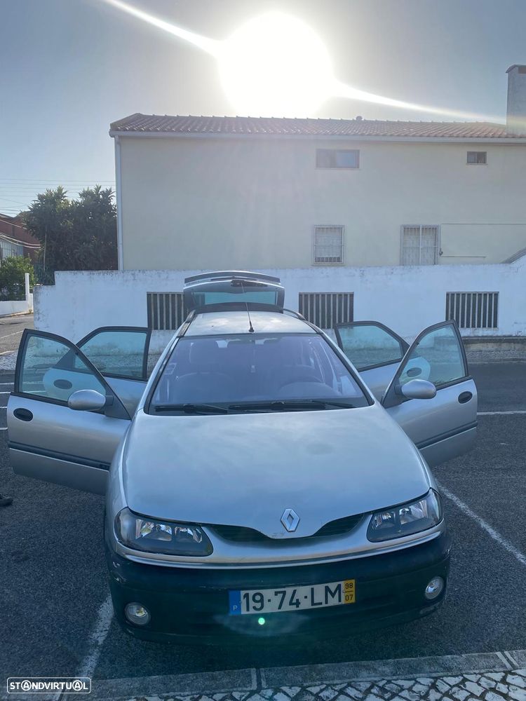 Renault Laguna Break 1.9 dTi RT - 6