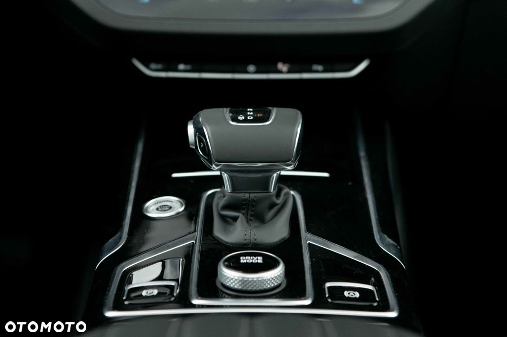 Hongqi HS5 - 30