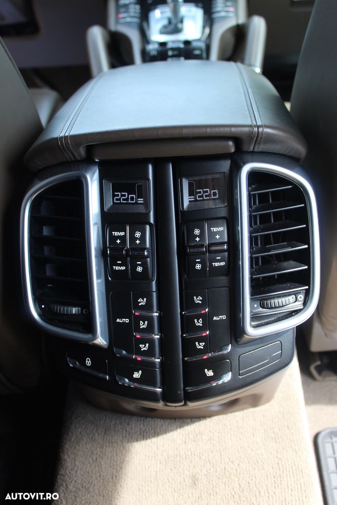 PORSCHE Cayenne 2013 — imagine 17