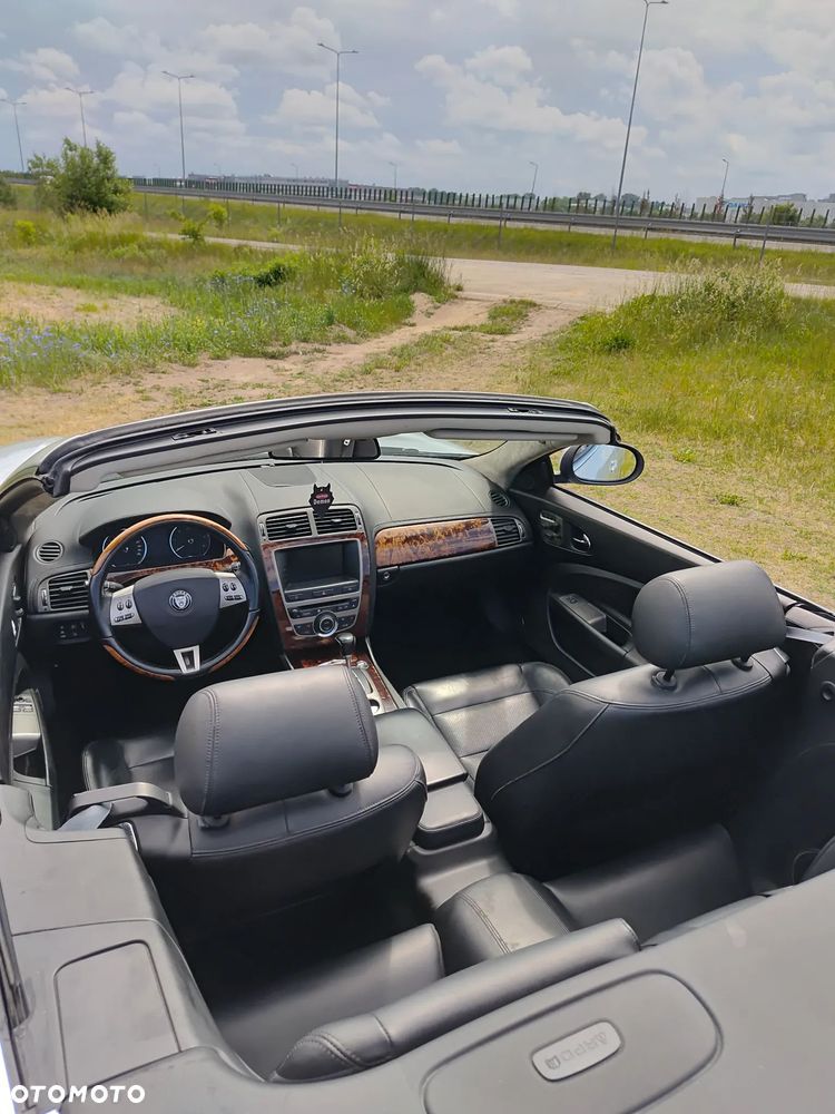 Jaguar XK 4.2 - 8