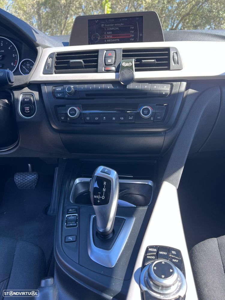 BMW 318 d Auto - 10