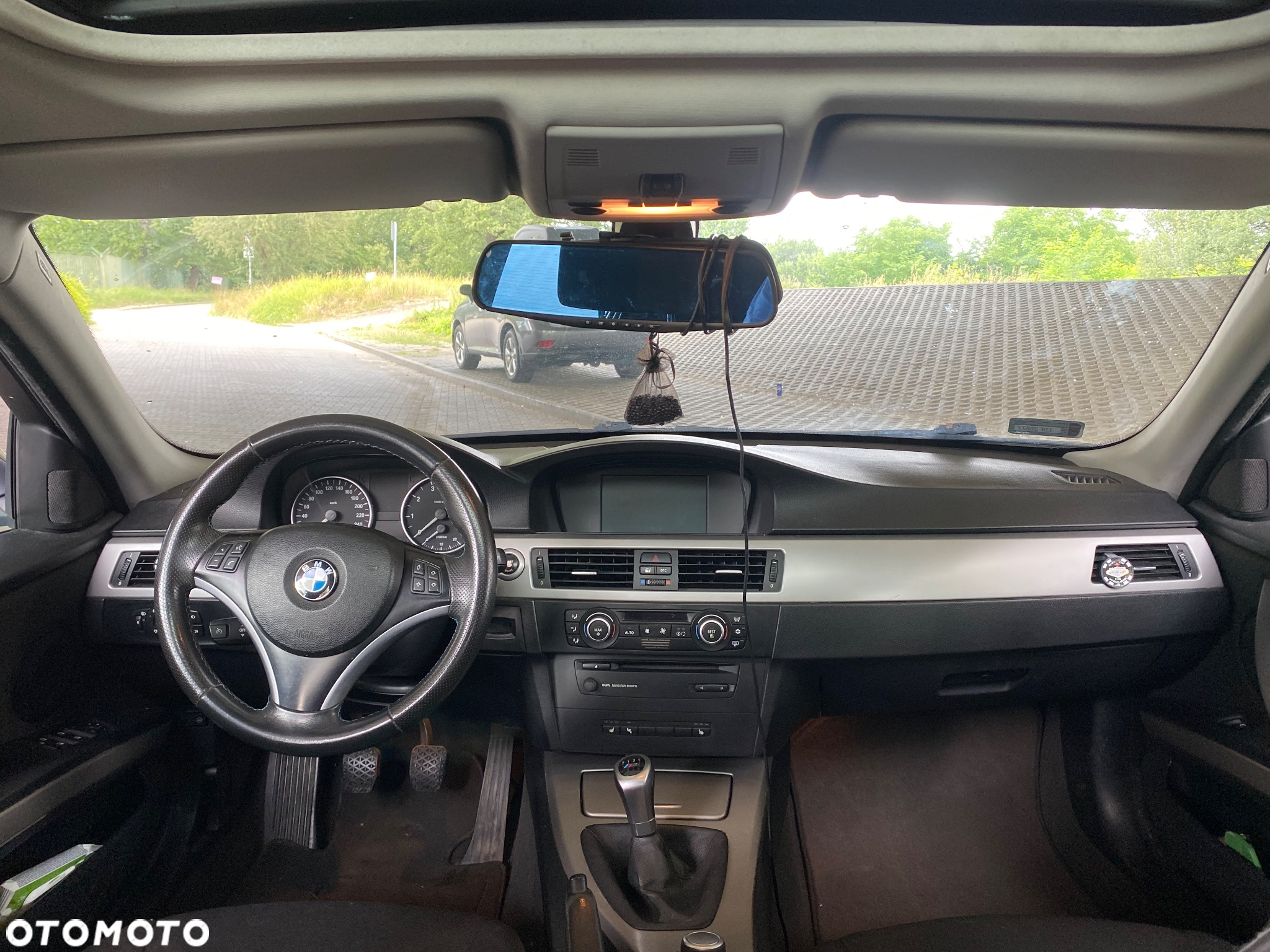BMW Seria 3 320i - 5