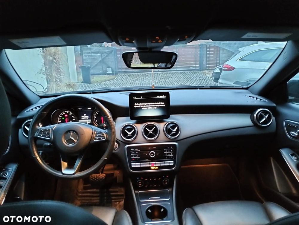 Mercedes-Benz GLA 250 4-Matic AMG Line - 15