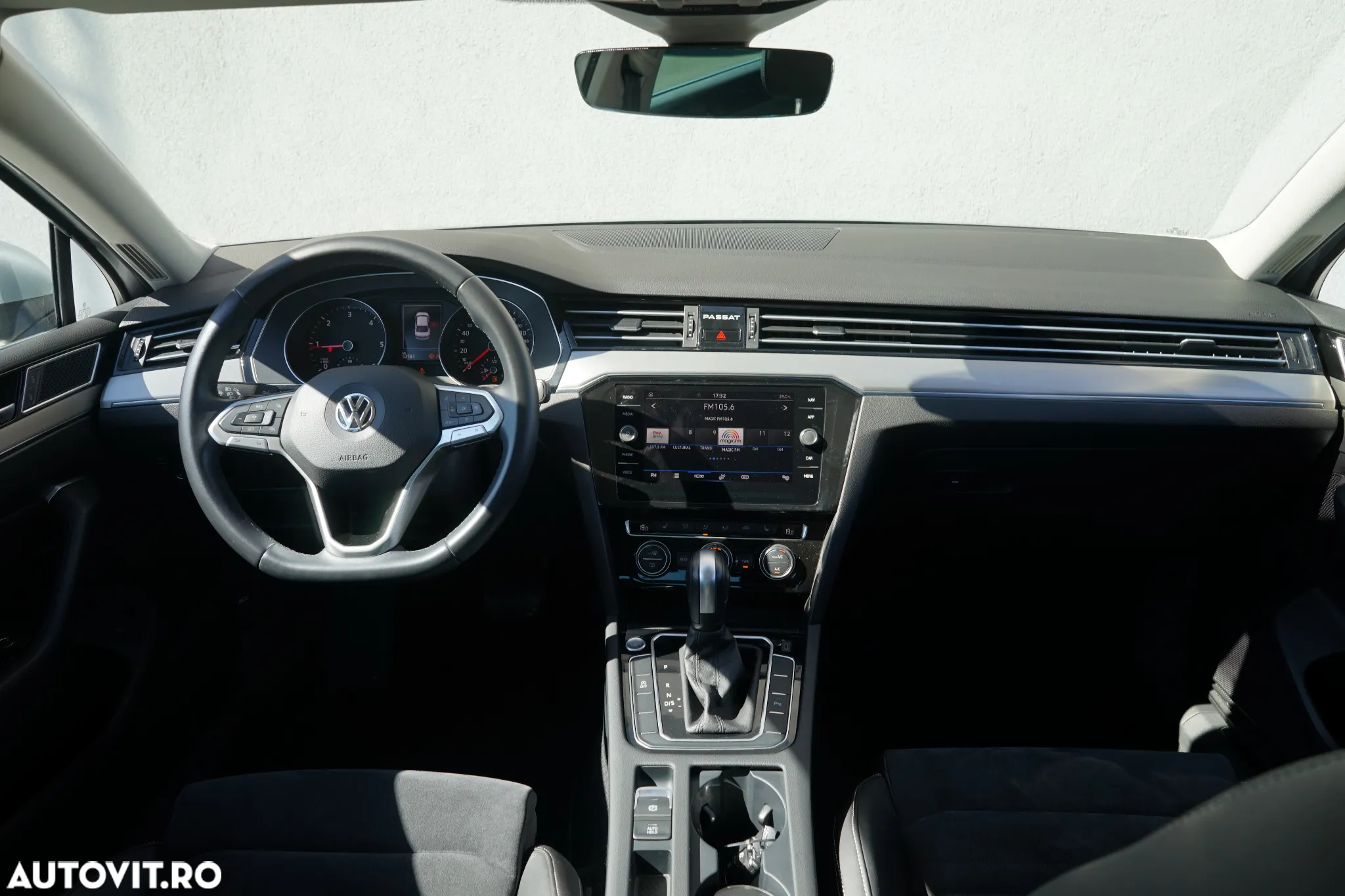Volkswagen Passat Variant 2.0 TDI DSG Highline - 27