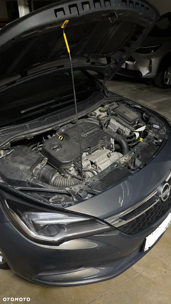 Opel Astra 1.4 T Enjoy S&S - 11