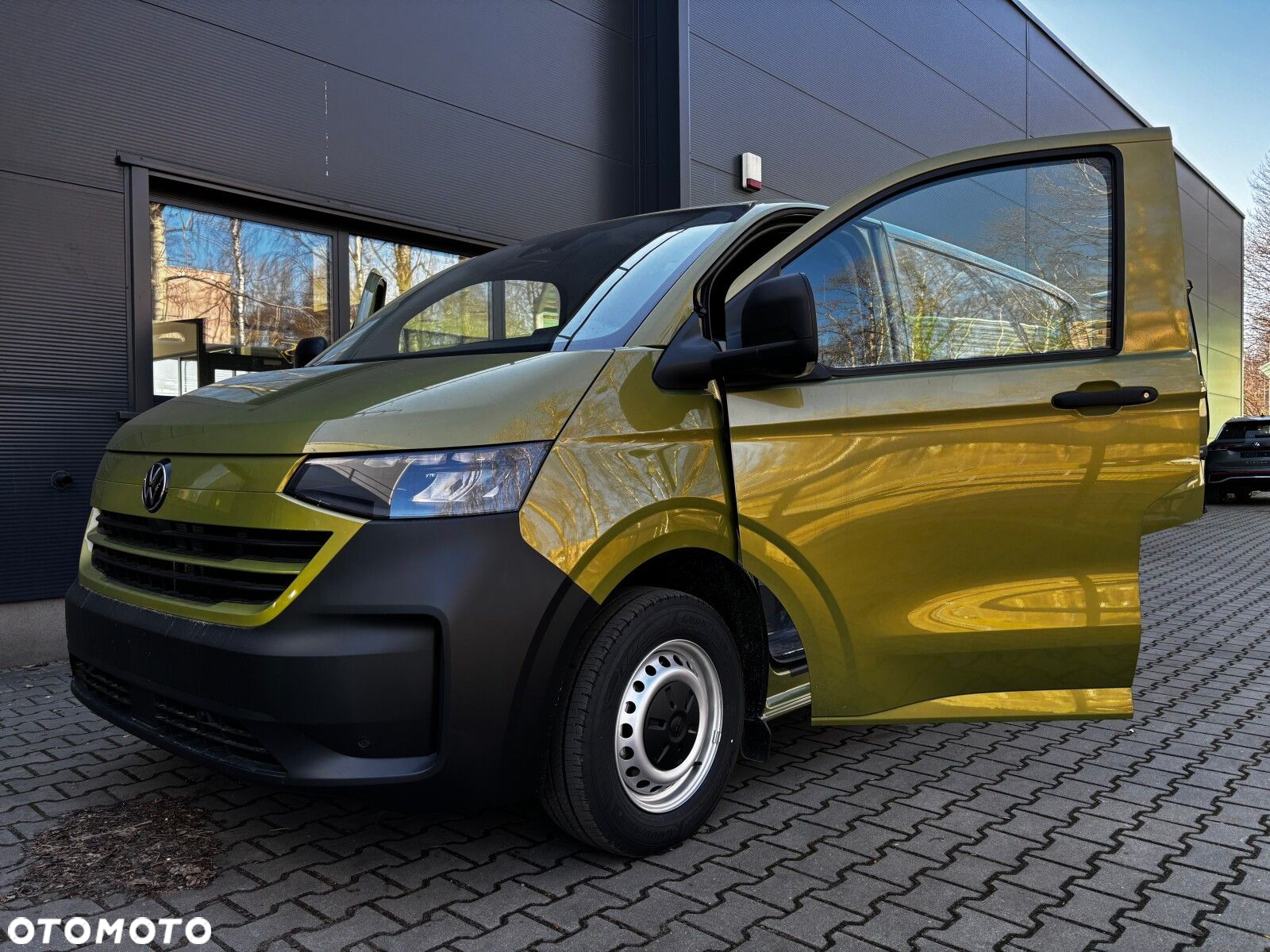Volkswagen Transporter 2.0 TDI 150 KM 6-bm L1 - 3