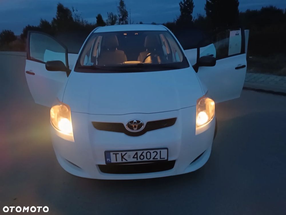 Toyota Auris 1.4 D-4D Terra - 7