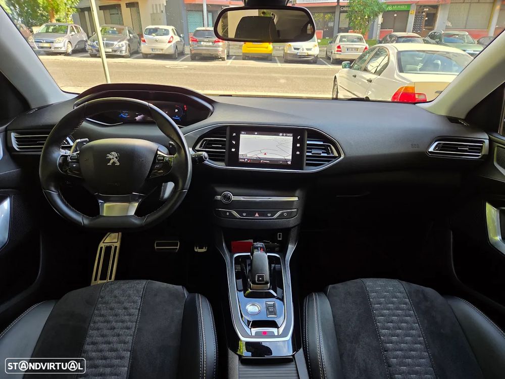 Peugeot 308 1.2 PureTech Allure EAT8 - 12