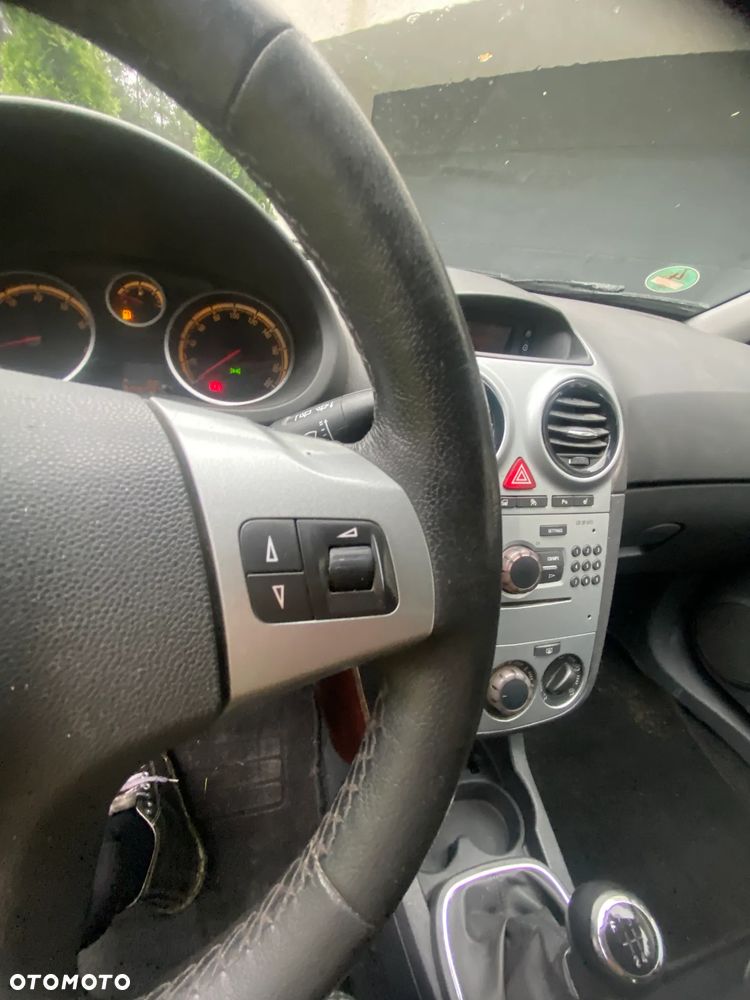 Opel Corsa 1.4 16V Sport - 12