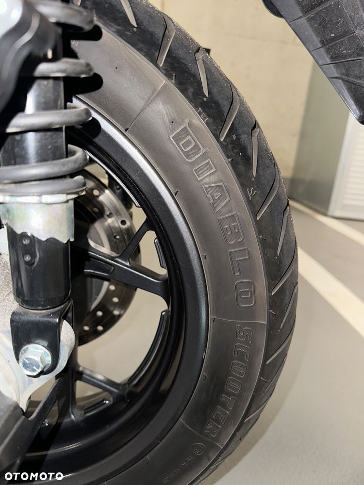 Yamaha X-max - 9