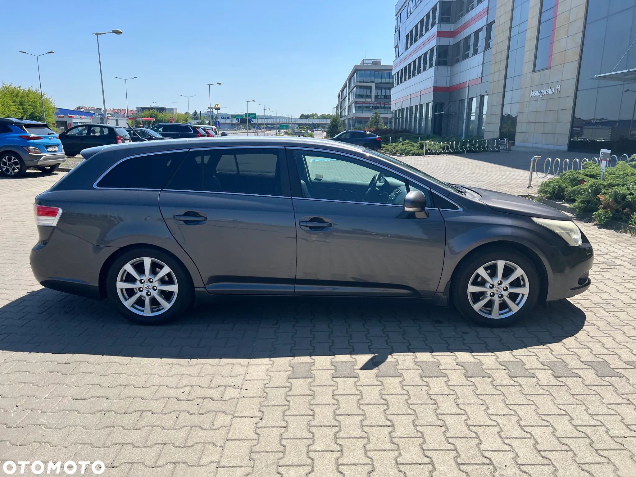 Toyota Avensis 1.8 Sol - 1