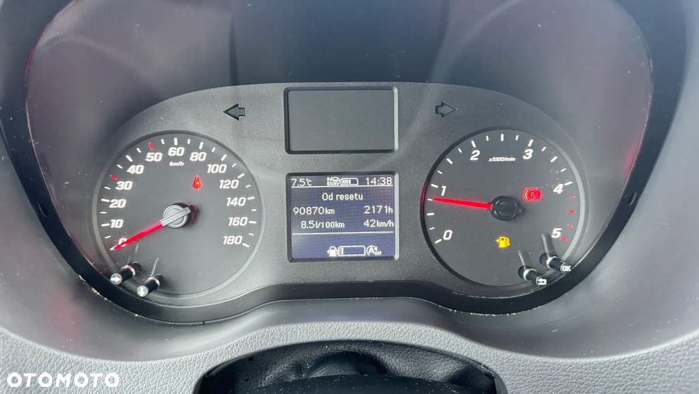 Mercedes-Benz Sprinter - 20