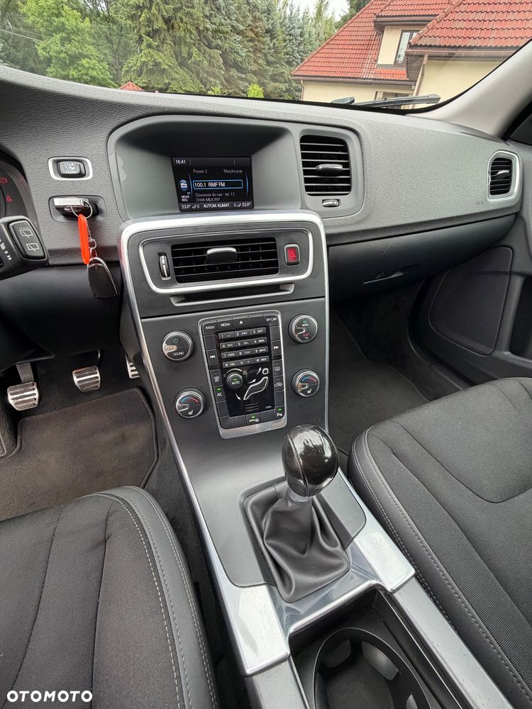 Volvo V60 D2 Kinetic - 26