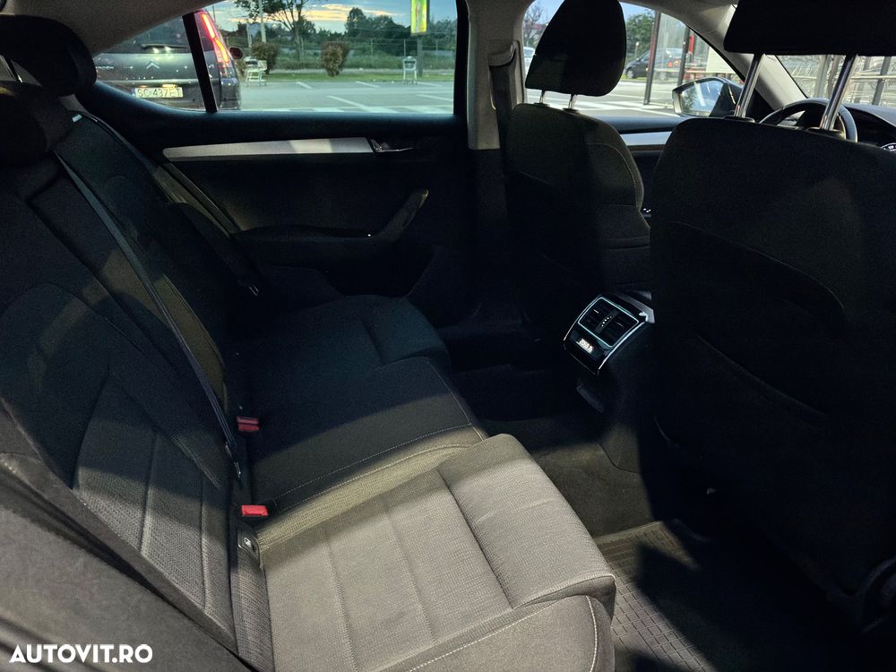 Skoda Superb 2.0 TDI Ambition - 6