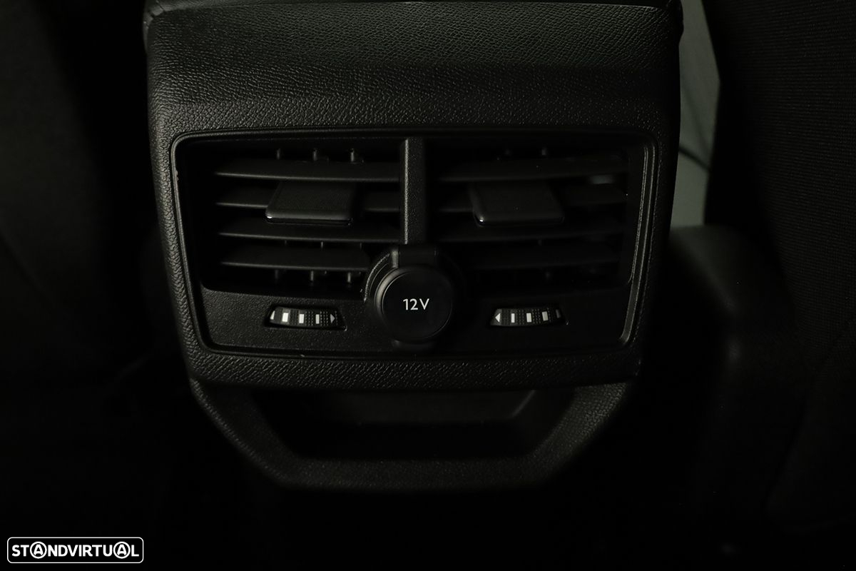 Peugeot 3008 1.2 Hybrid Allure Pack e-DCS6 - 24