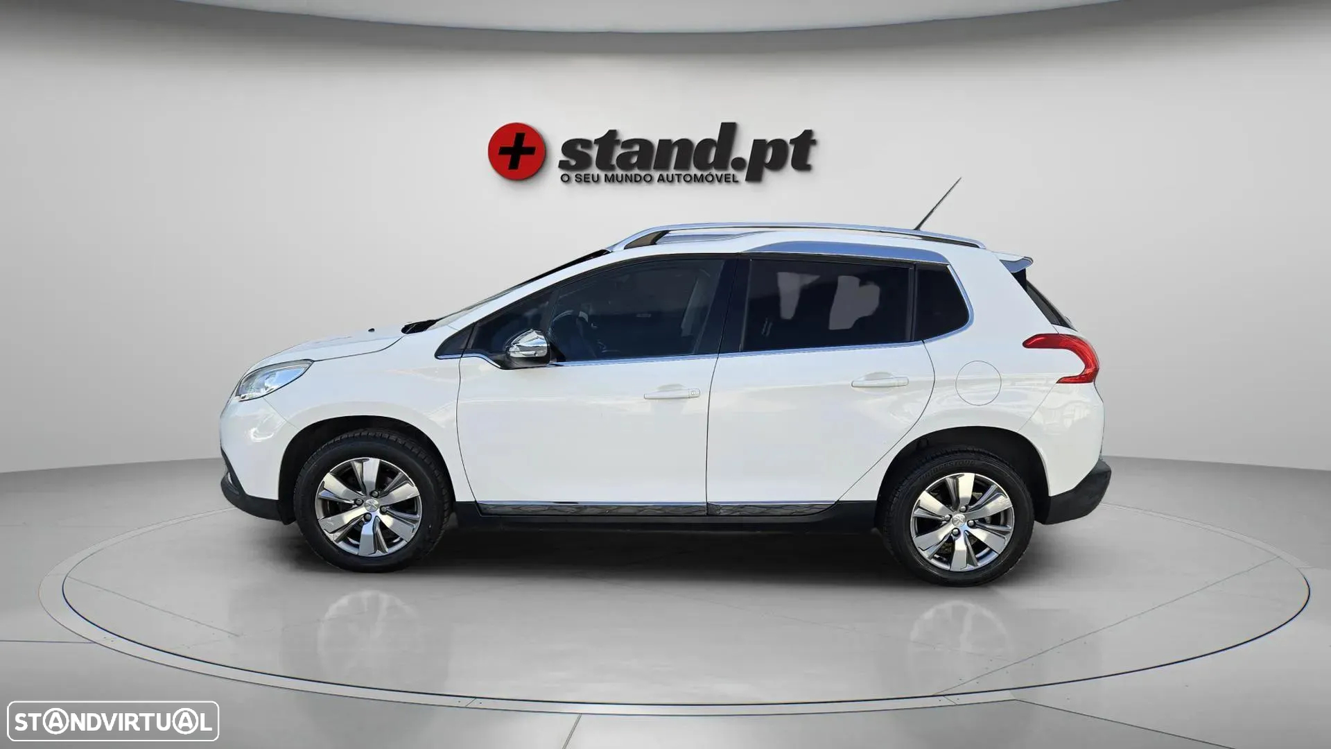 Peugeot 2008 1.2 PureTech Allure - 8