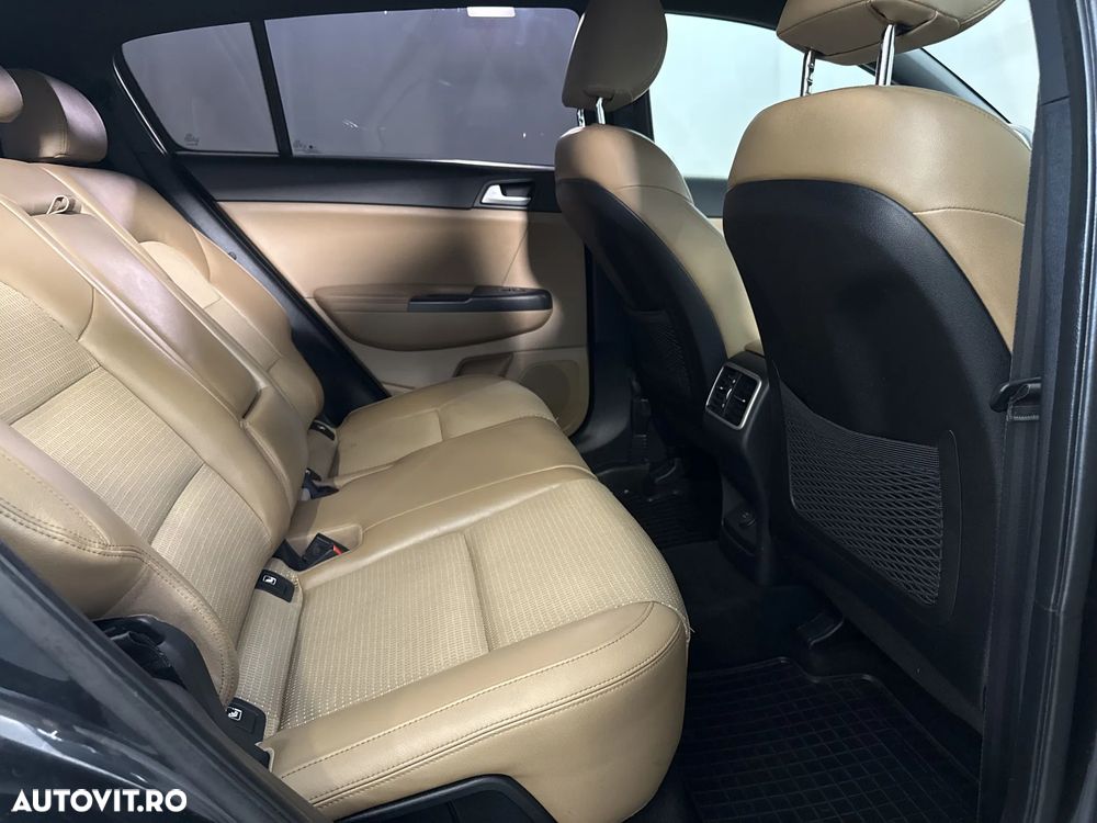 Kia Sportage - 12