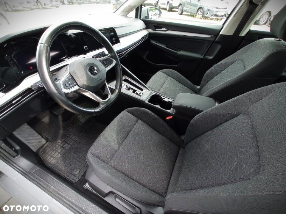 Volkswagen Golf - 11