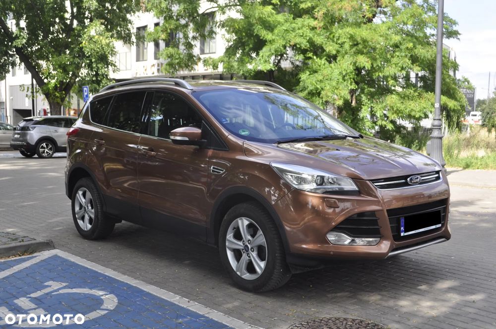 Ford Kuga 1.6 EcoBoost 2x4 Titanium - 3