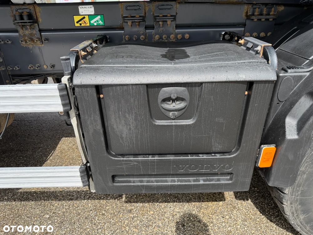 Volvo FM370 6X2 EURO6 - 13