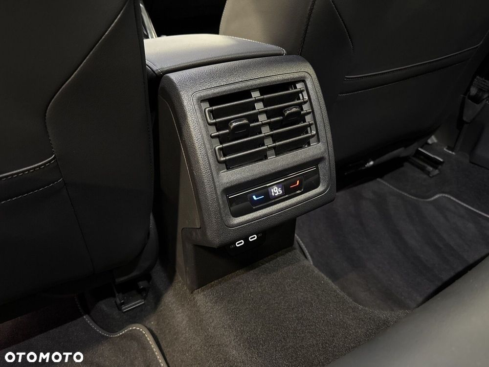 Volkswagen Golf - 20