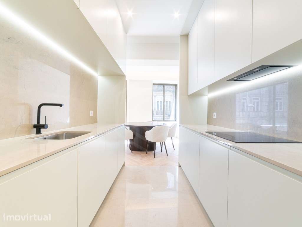 Apartamento T2 junto à Avenida dos Aliados - Porto - Grande imagem: 5/37