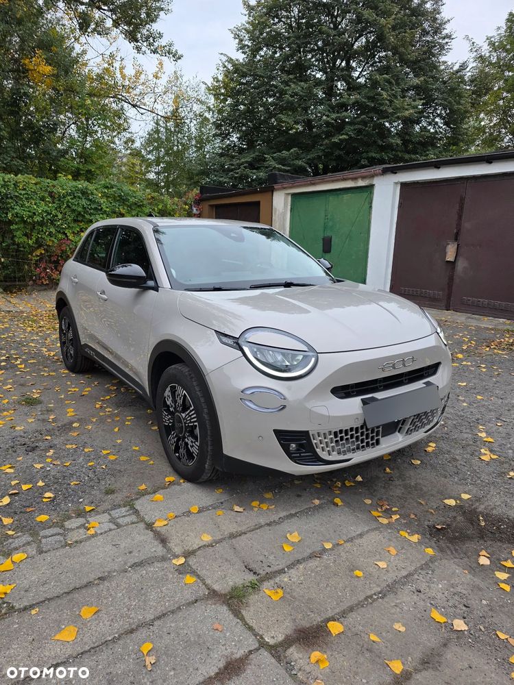 Fiat 600 1.2 Turbo Icon eDCT - 1