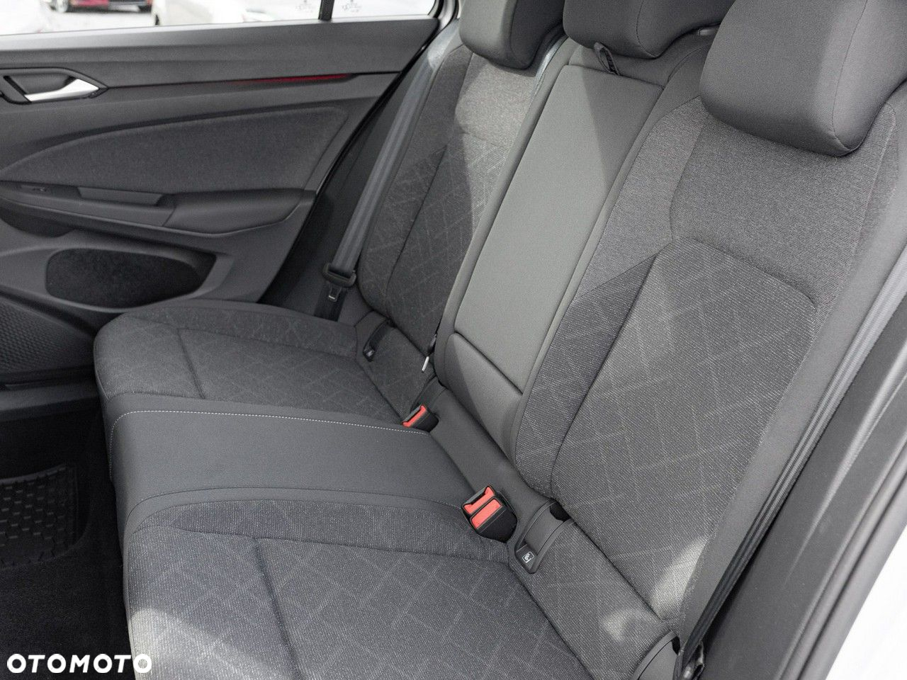 Volkswagen Golf VIII 2.0 TDI Life - 25