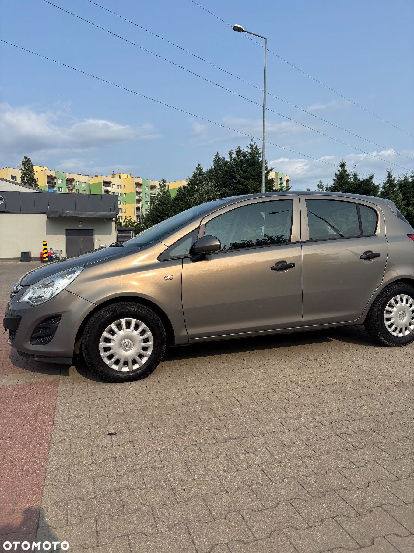 Opel Corsa 1.2 16V Edition / Active - 9