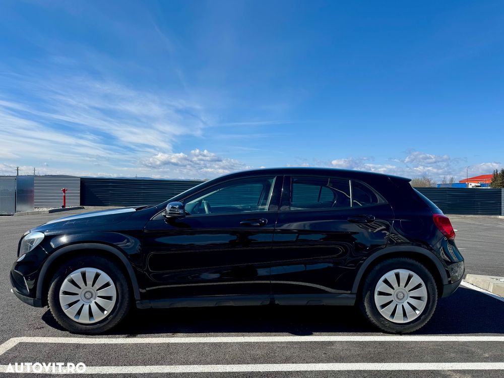 Mercedes-Benz GLA 200 - 9