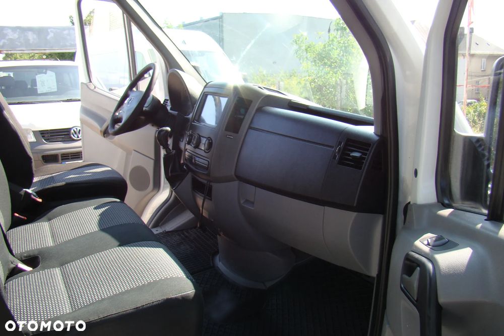 Mercedes-Benz Sprinter - 12