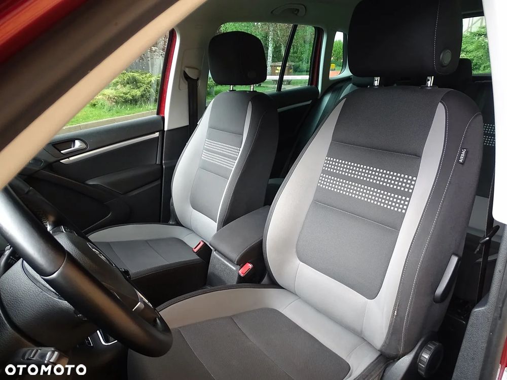 Volkswagen Tiguan 2.0 TDI DPF 4Motion BlueMotion Technology Sport & Style - 17