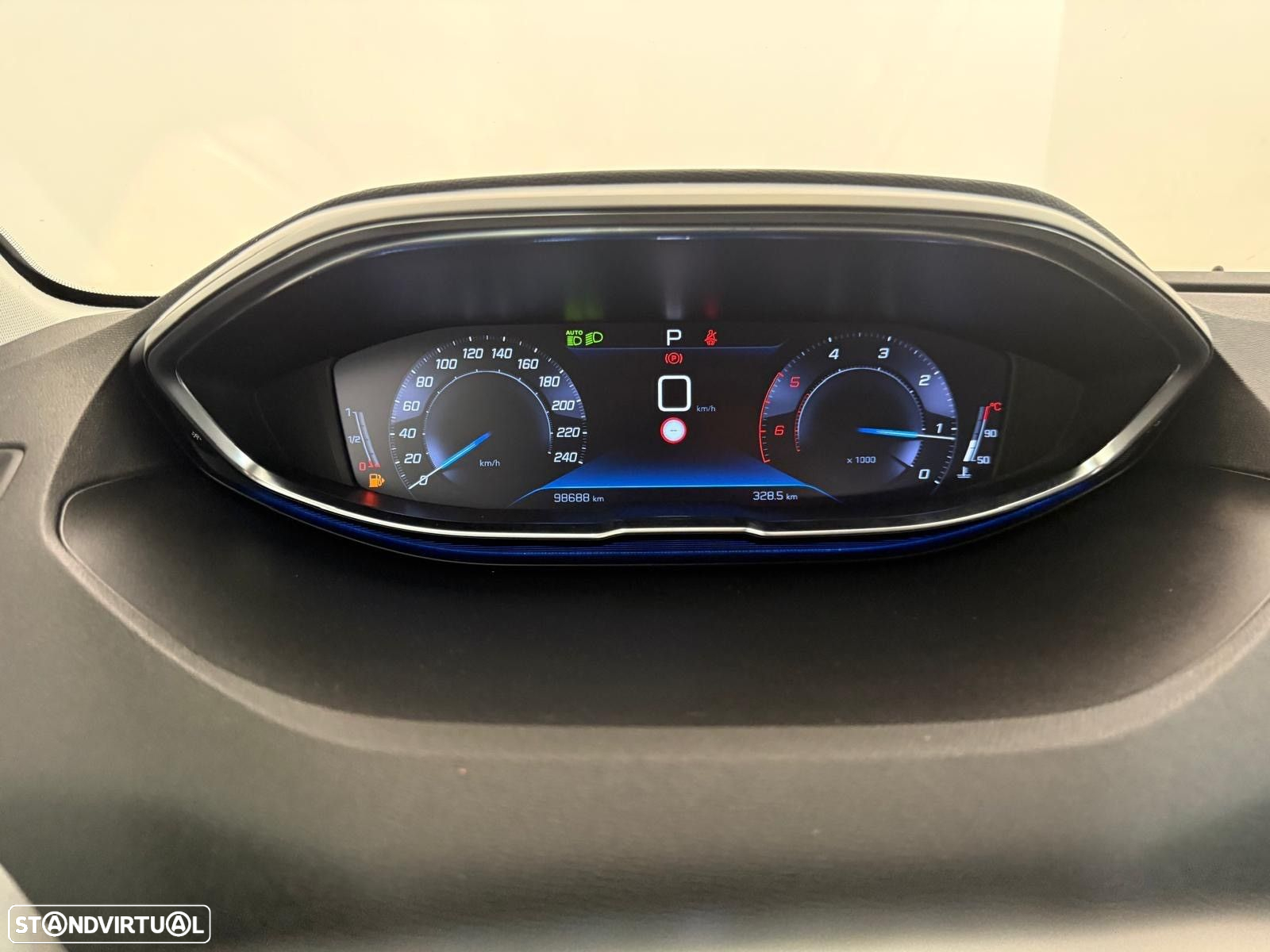 Peugeot 3008 1.5 BlueHDi Crossway EAT8 - 9