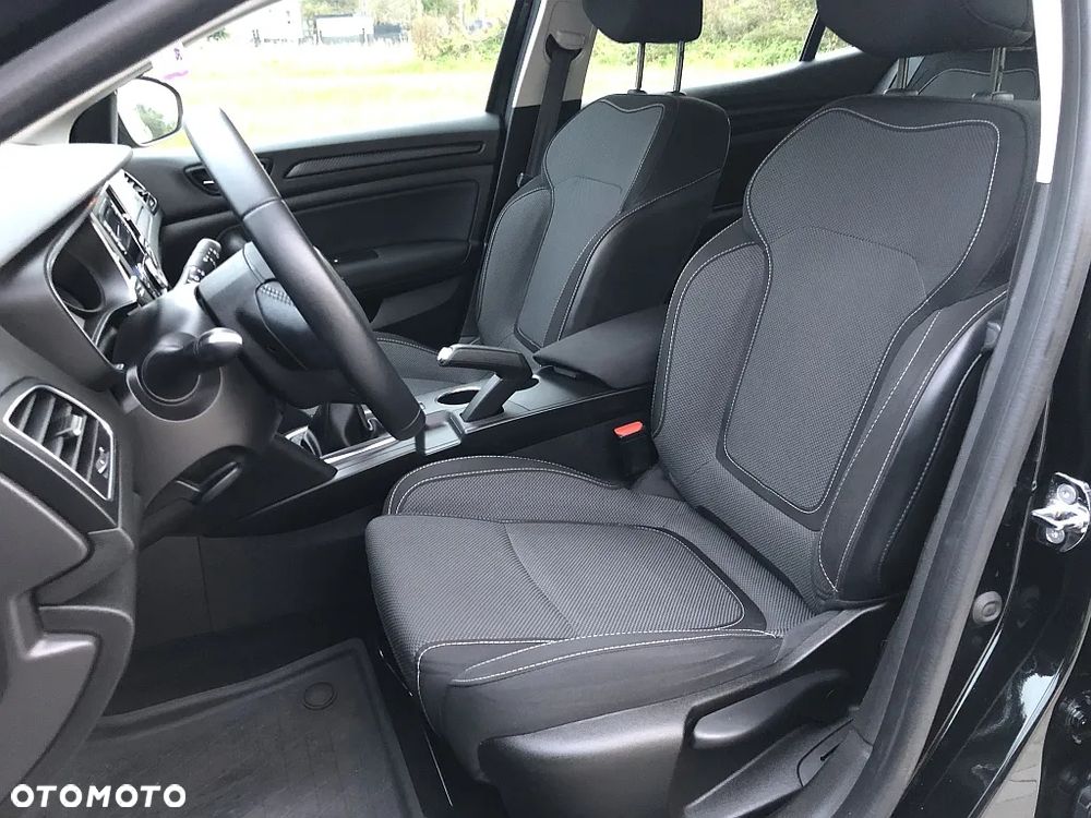 Renault Megane ver-1-3-tce-fap-intens - 10