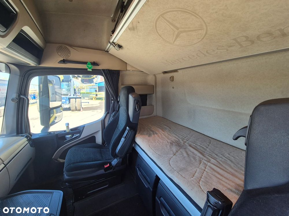 Mercedes-Benz Actros MP4 - 11