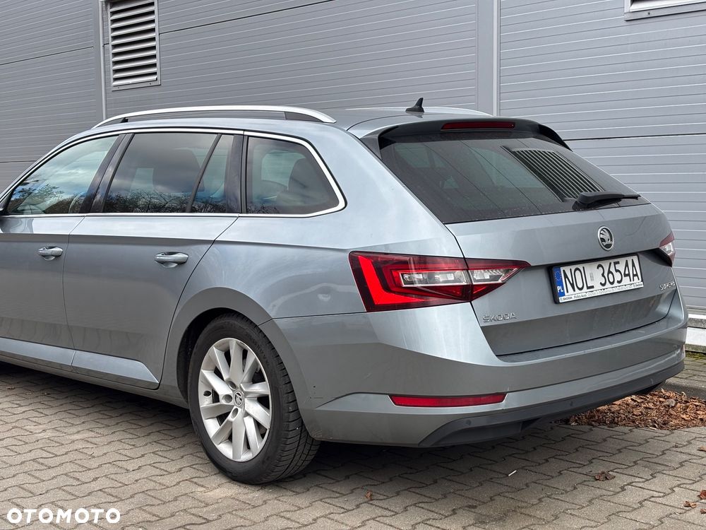 Skoda Superb 2.0 TDI Style DSG - 6