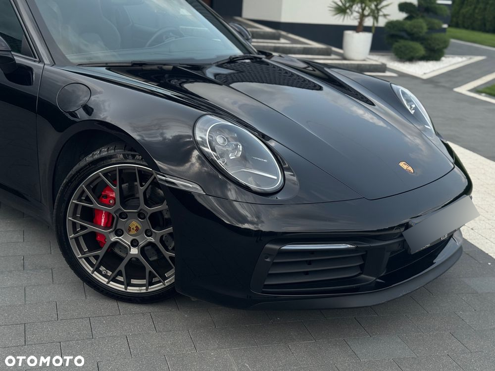 Porsche 911 Carrera 4S - 34