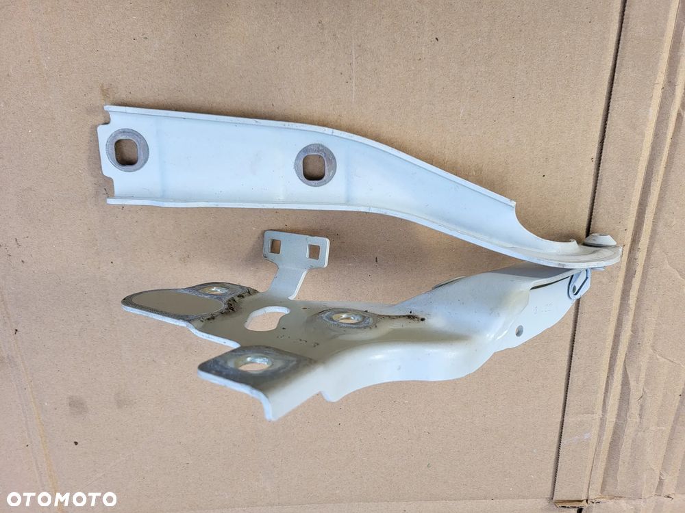 ZAWIAS MASKI AUDI E TRON Q8 4KE823302 4KE823301 - 7