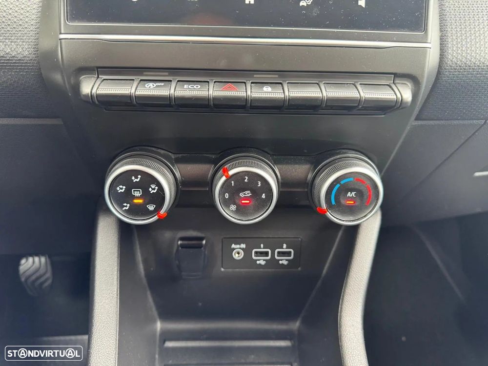 Renault Clio - 10