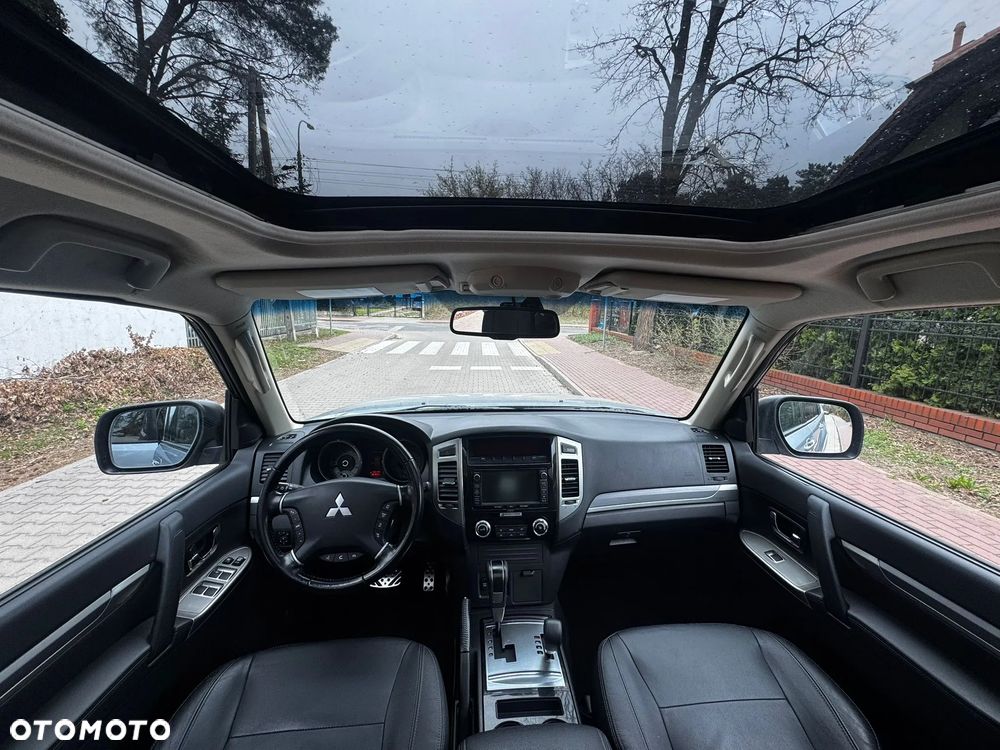 Mitsubishi Pajero 3.2 DI-D Automatik Diamant Edition - 4