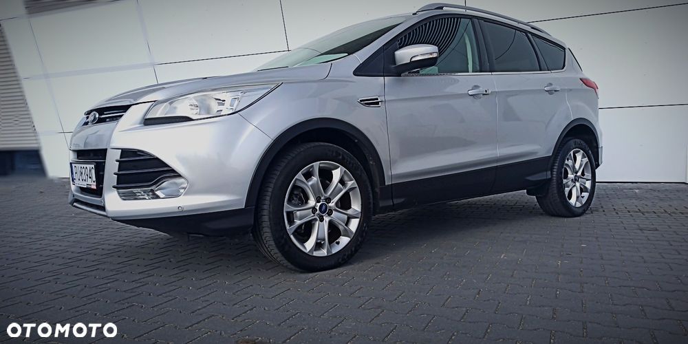 Ford Kuga 2.0 TDCi 4x4 Titanium - 4