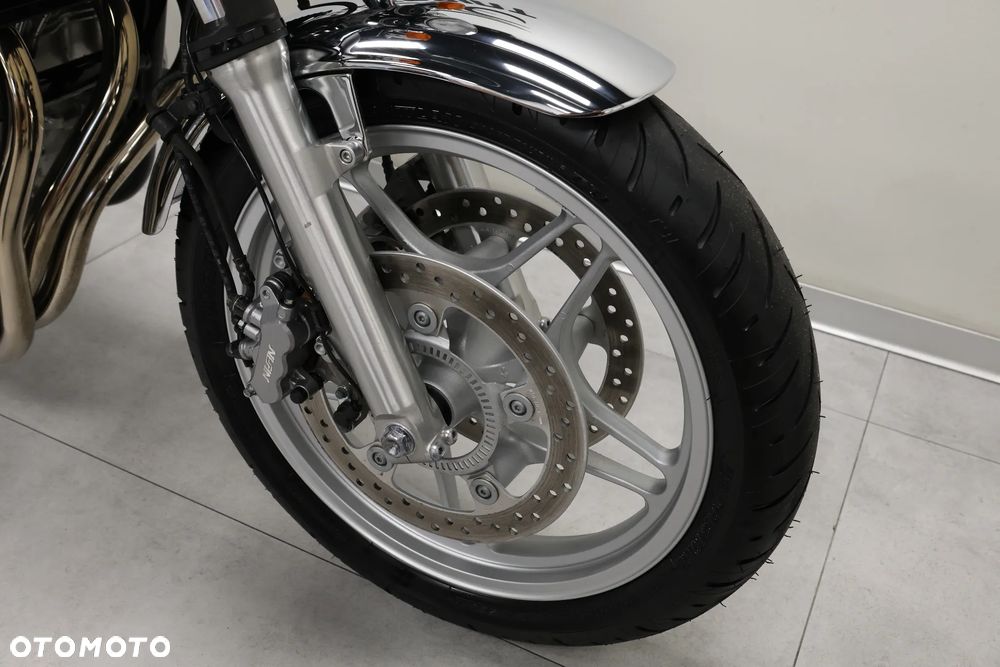 Honda CB - 26