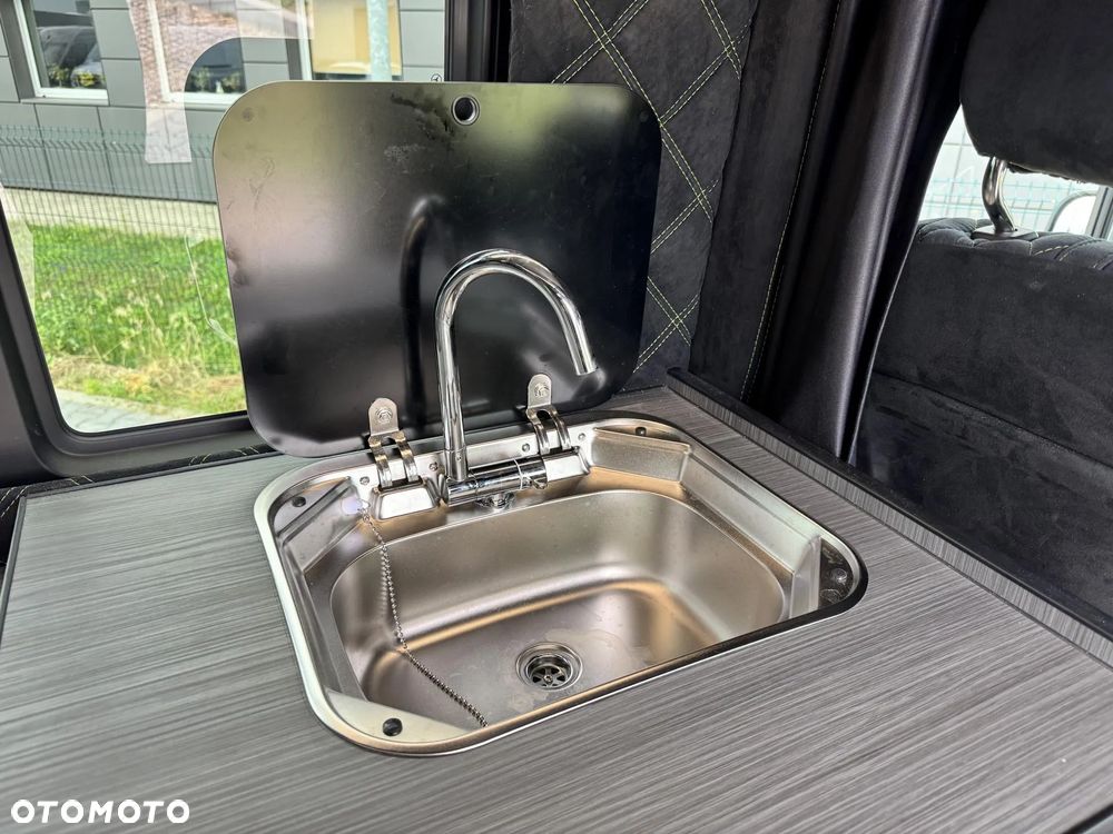 Mercedes-Benz Sprinter - 22