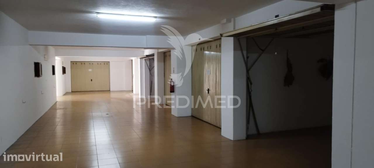 Garagens no Topo do Bairro da Eira - Grande imagem: 5/7