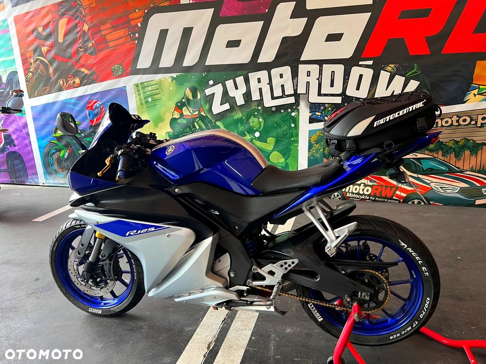 Yamaha YZF - 11