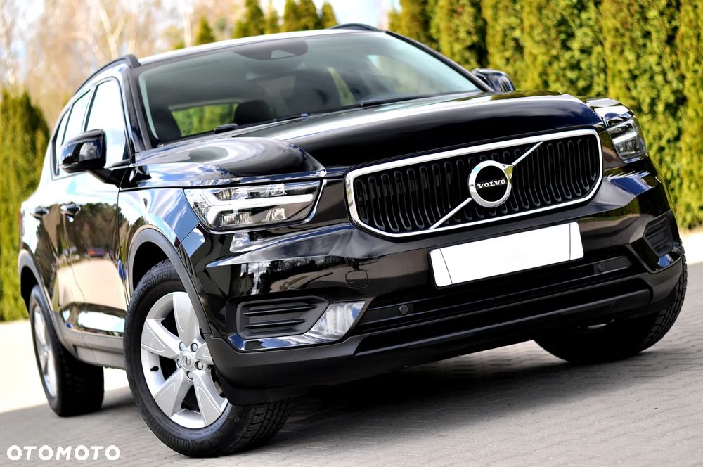 Volvo XC 40 T3 Momentum Pro - 2