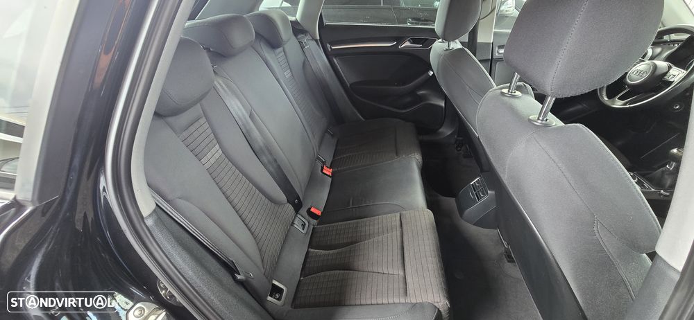 Audi A3 Sportback 30 TDI Sport - 13